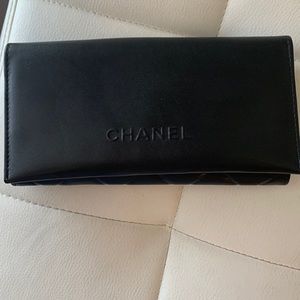 CHANEL Glasses Case, never used, like new!